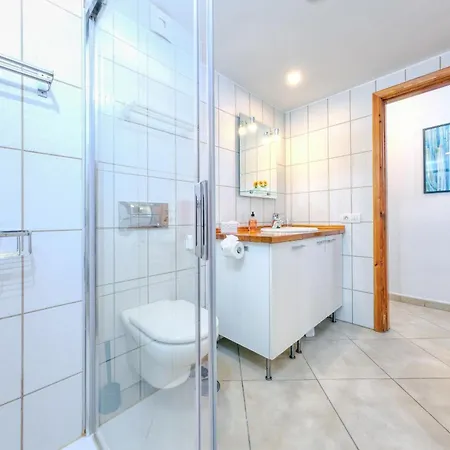 Vakantiehuis Casa Cris - House Next To Playa Grande By Lanzarote *